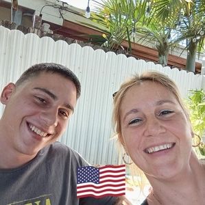 Meet your Posher, Yameli